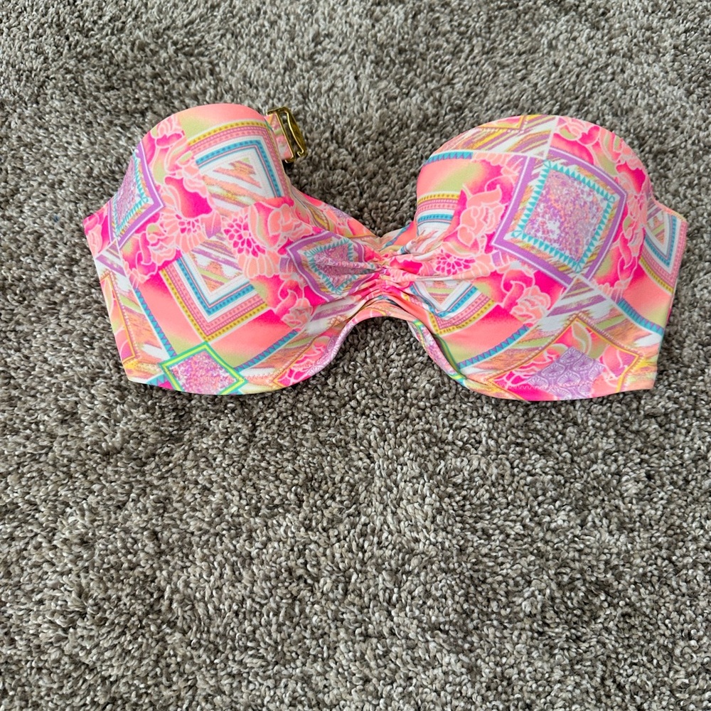 Women’s 34D VS Strapless Swim Top